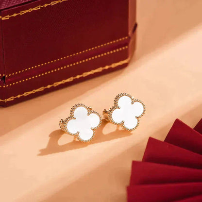 [LORA]CLOVER MEDIUM 1 MOTIFS  WHITE MOP STUD EARRINGS