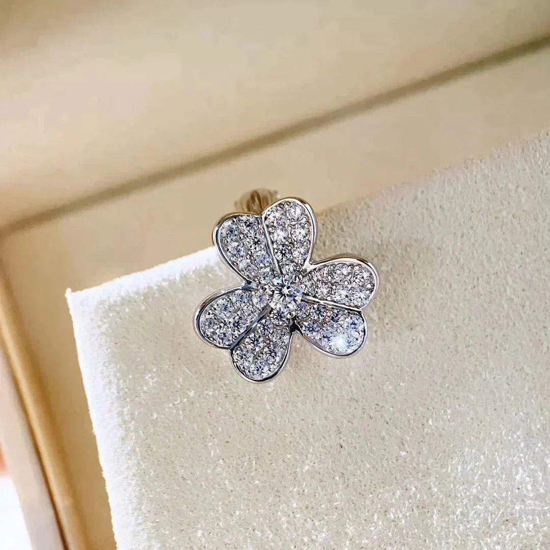 [LORA]CLOVER COMOS DIAMOND EARRINGS SILVER