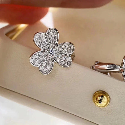 [Lora]CLOVER COMOS DIAMOND EARRINGS SILVER