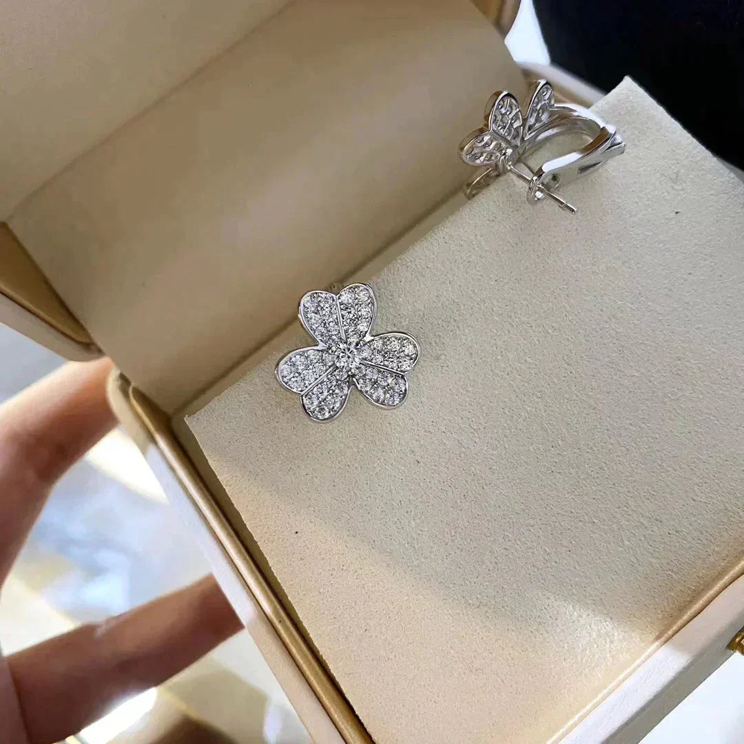 [LORA]CLOVER COMOS DIAMOND EARRINGS SILVER
