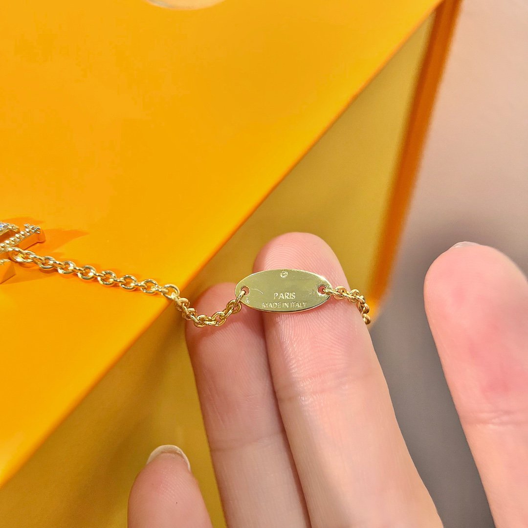[LORA]LOGO STAR MOTIF GOLD BRACELET