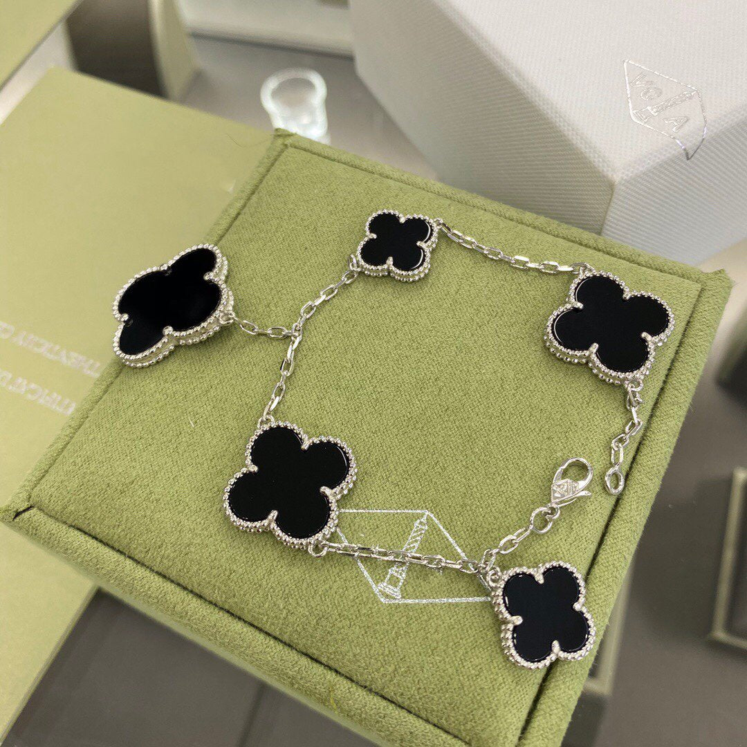[Lora]CLOVER 5 MOTIFS SIVLER ONYX BRACELET