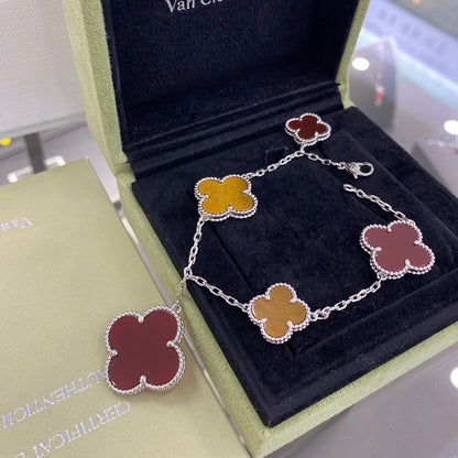 [Lora]CLOVER 5 MOTIFS SIVLER CARNELIAN TIGER EYE BRACELET