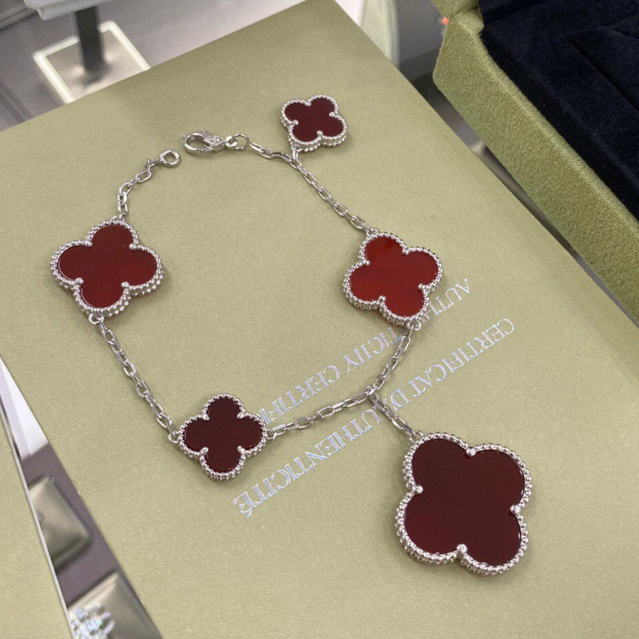 [Lora]CLOVER 5 MOTIFS SIVLER CARNELIAN BRACELET