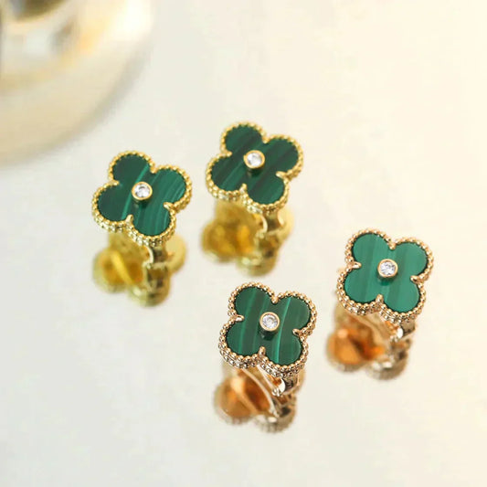 [LORA]CLOVER MEDIUM 1 MOTIFS MALACHITE DIAMOND EARRINGS