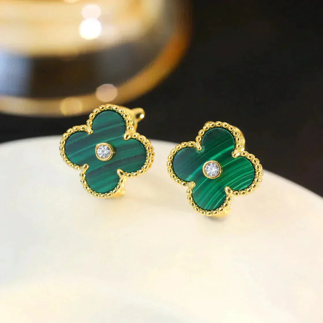 [LORA]CLOVER MEDIUM 1 MOTIFS MALACHITE DIAMOND EARRINGS