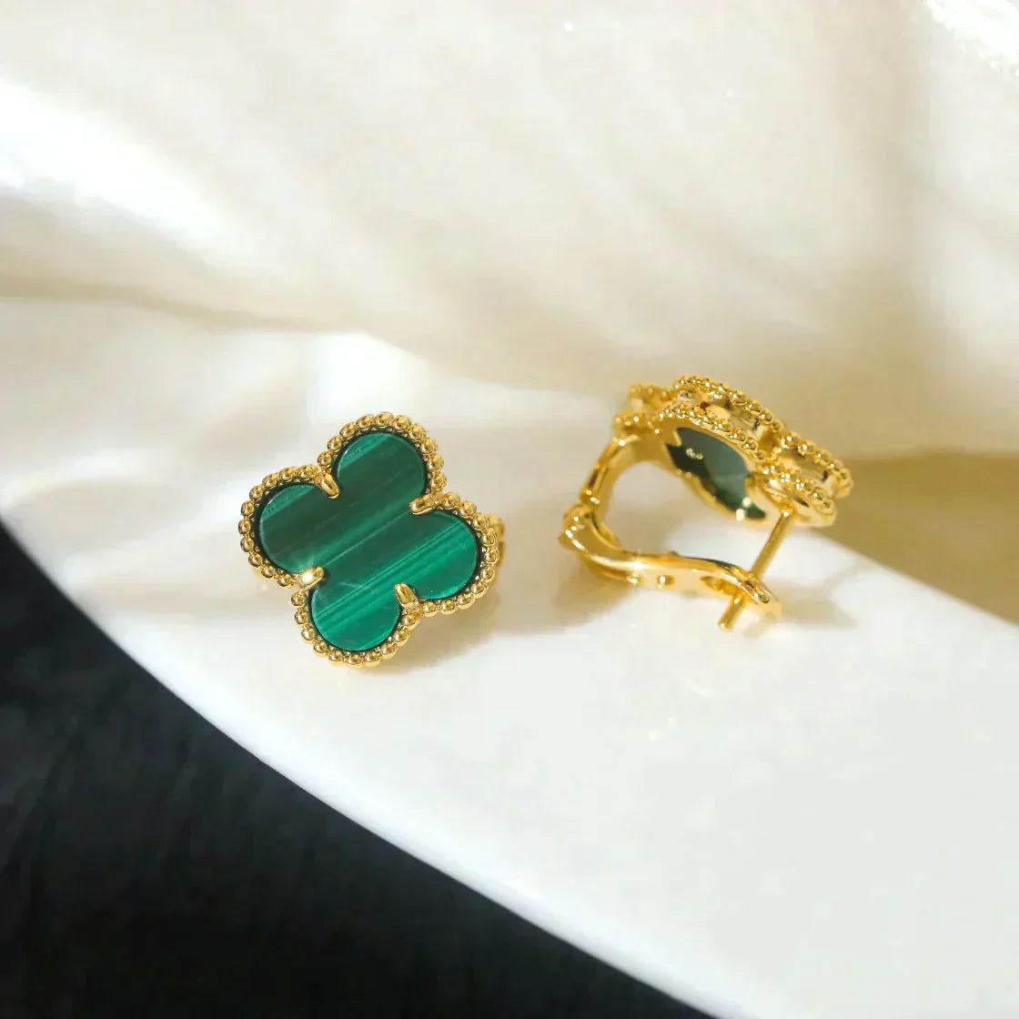 [LORA]CLOVER MEDIUM 1 MOTIFS MALACHITE  EARRINGS
