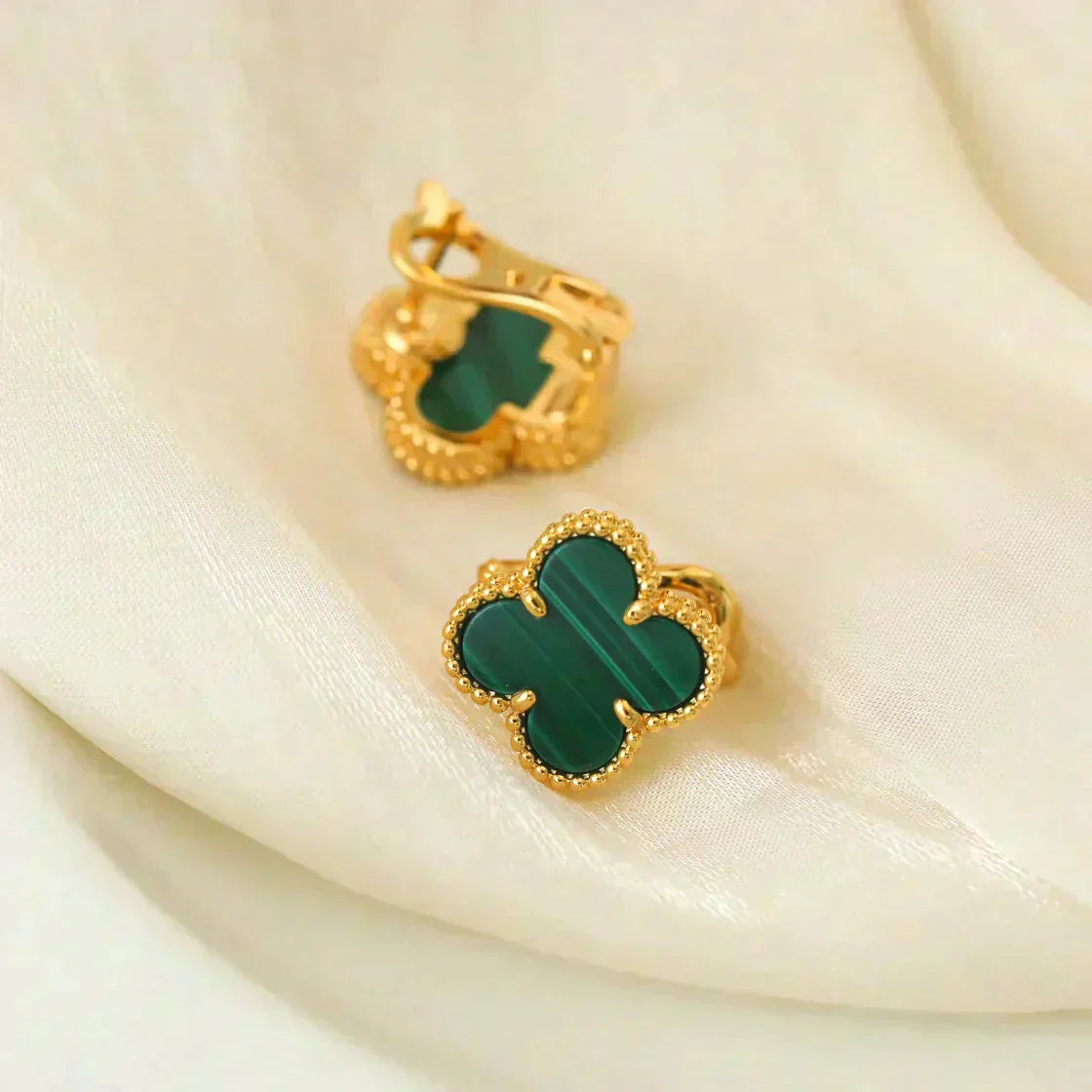 [LORA]CLOVER MEDIUM 1 MOTIFS MALACHITE  EARRINGS