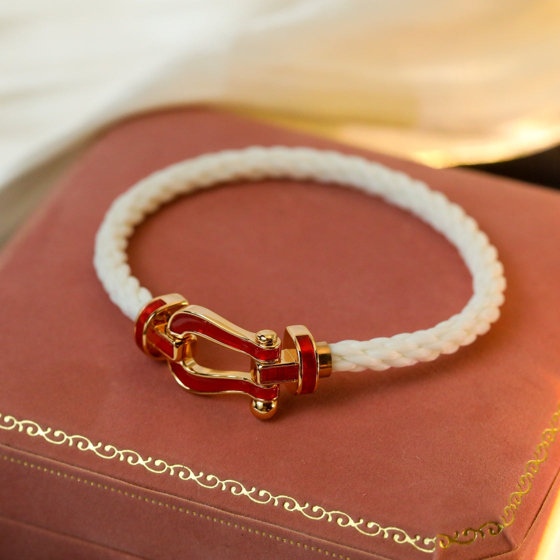 [LORA]FORCE 10 WHITE TEXTILE DIAMOND PAVED