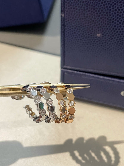 [LORA]Hollow Design Four-Leaf Clover Flower Shape Ring
