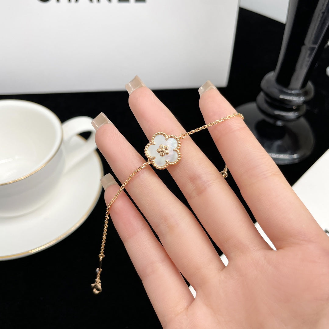 [LORA]LUCKY SPRING ROSE GOLD MOP BRACELET