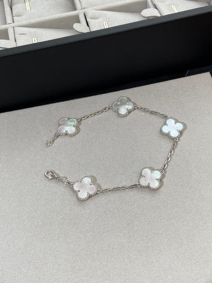 [Lora]CLOVER WHITE PEARL MOP 5 MOTIF BRACELET COLLECTION