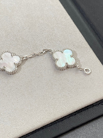 [Lora]CLOVER WHITE PEARL MOP 5 MOTIF BRACELET COLLECTION