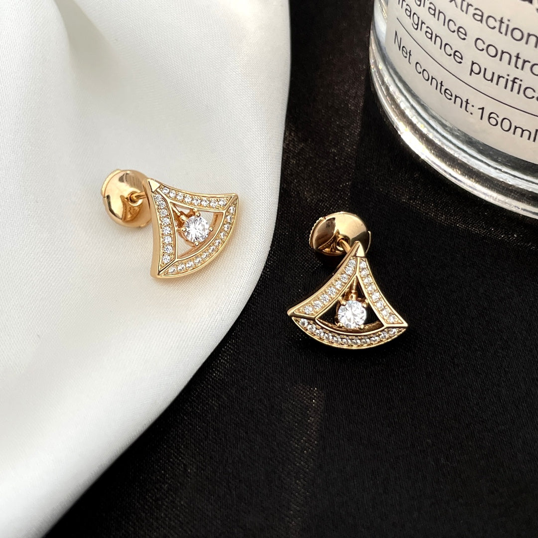 [LORA]DREAM MINI DIAMOND STUD EARRINGS