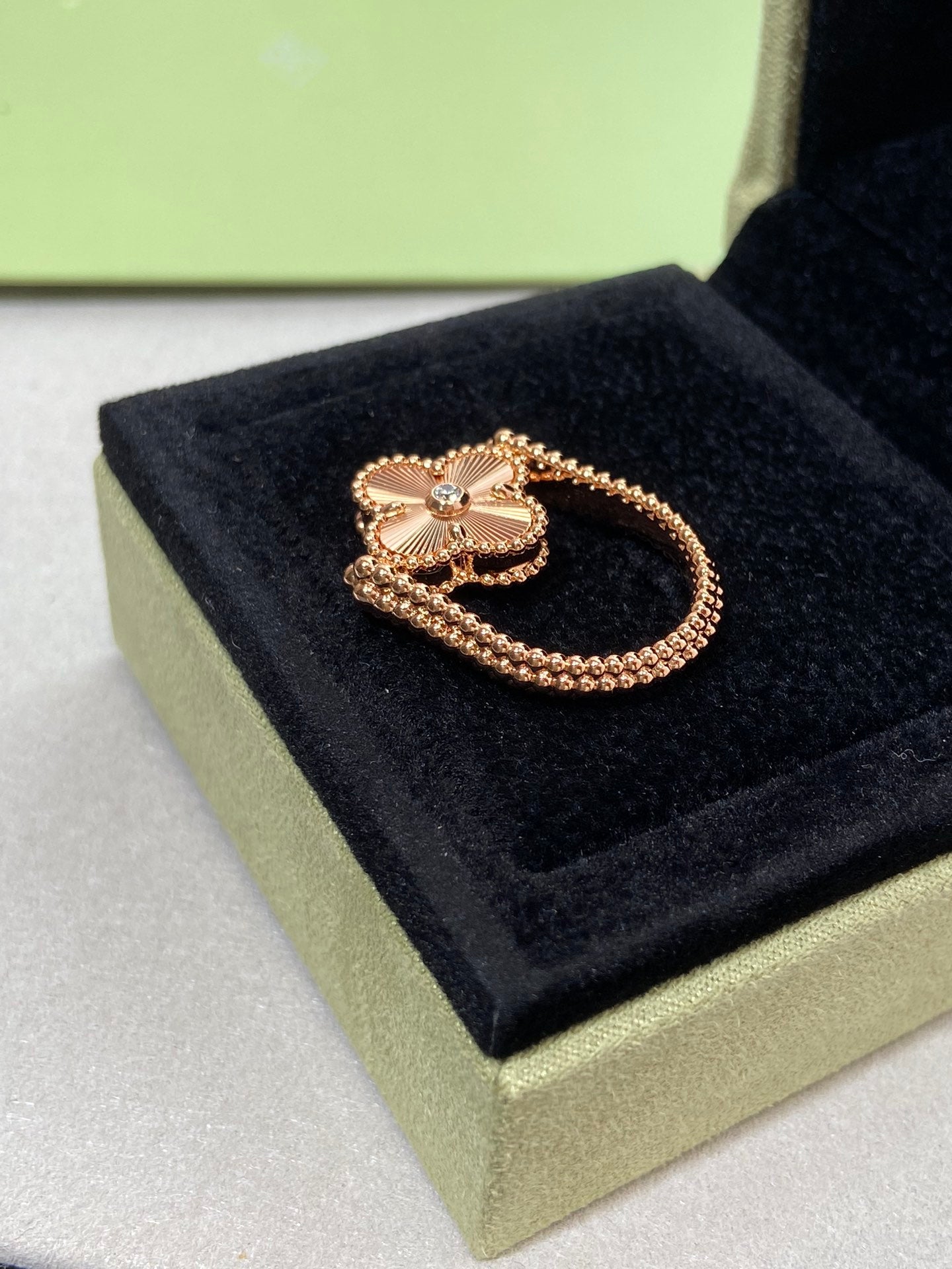 [LORA]CLOVER RIVERSIBLE PINK GOLD RING