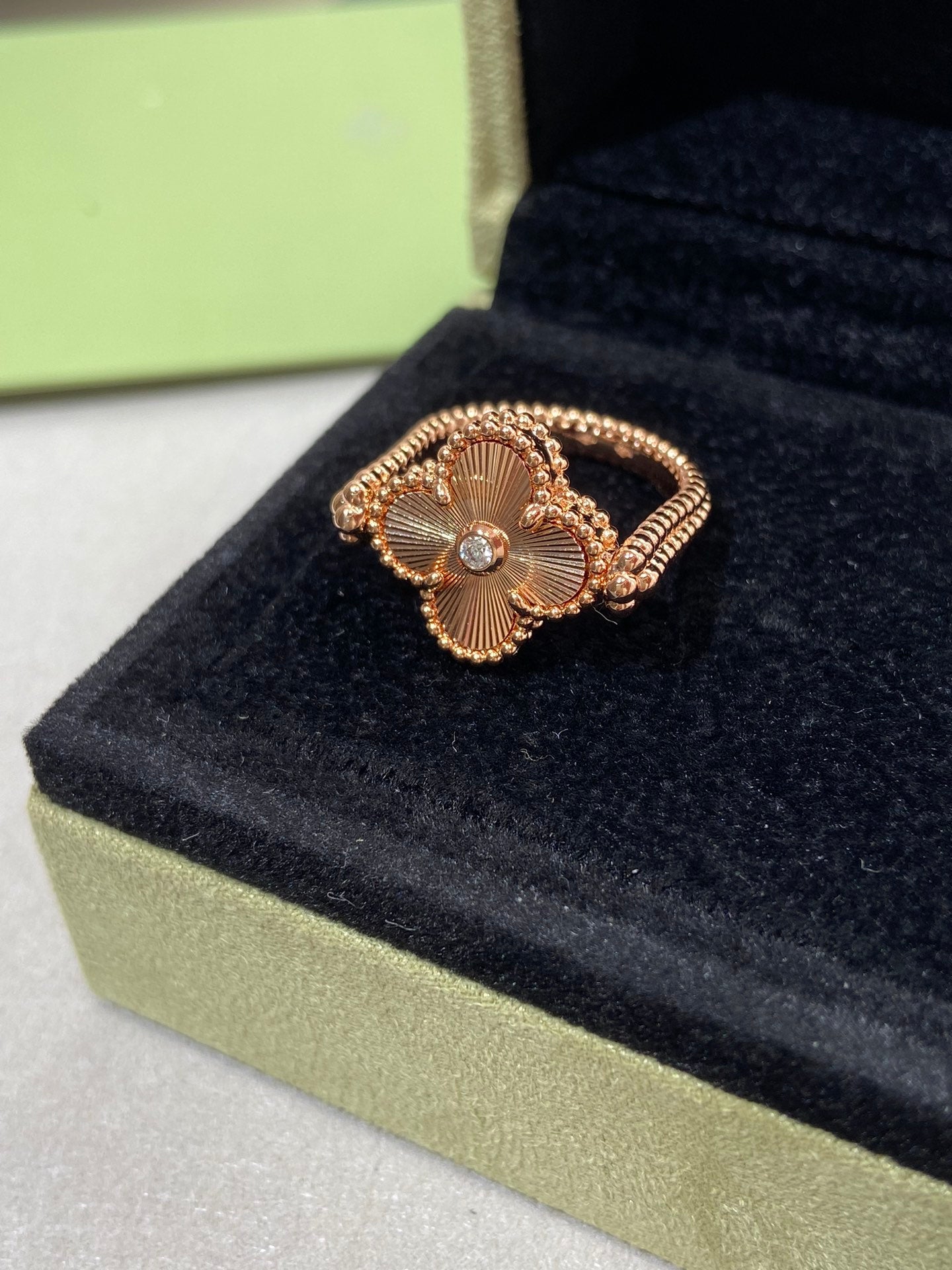 [LORA]CLOVER RIVERSIBLE PINK GOLD RING