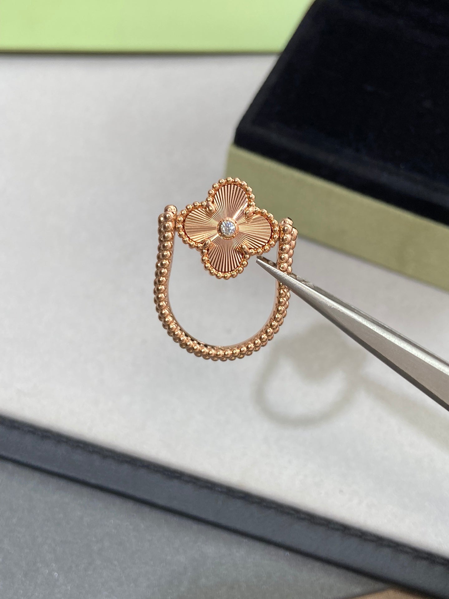 [LORA]CLOVER RIVERSIBLE ROSE GOLD RING