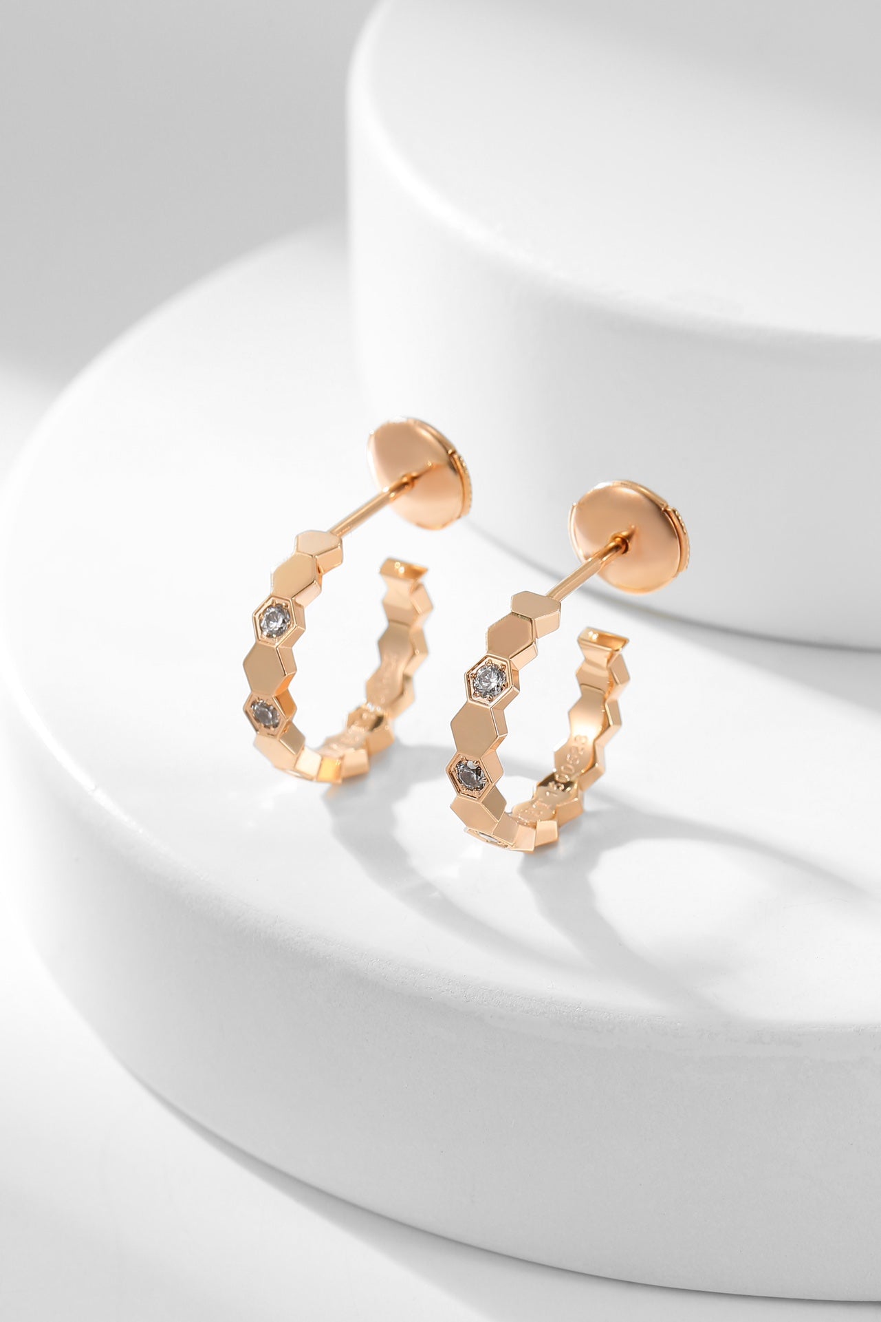 [LORA]BEE LOVE DIAMOND HOOP EARRINGS