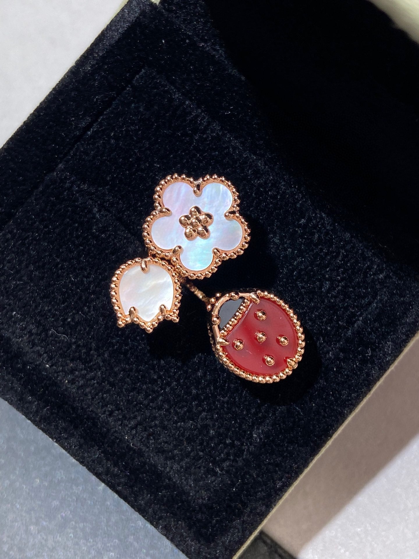 [LORA]LUCKY 3 MOTIF ROSE GOLD RING