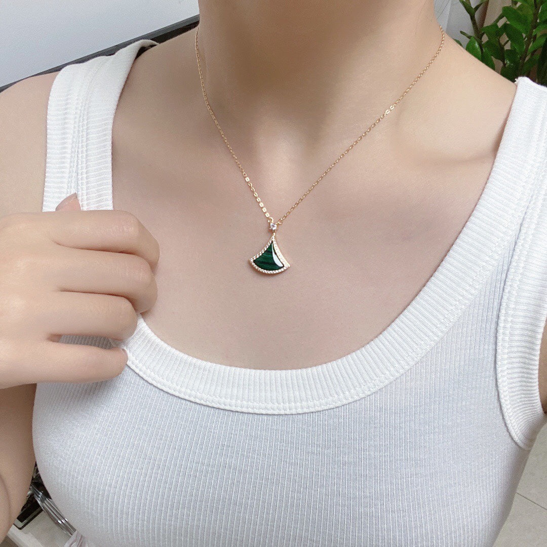 [LORA]DREAM MALACHITE DIAMOND PAVED PINK GOLD NECKLACE