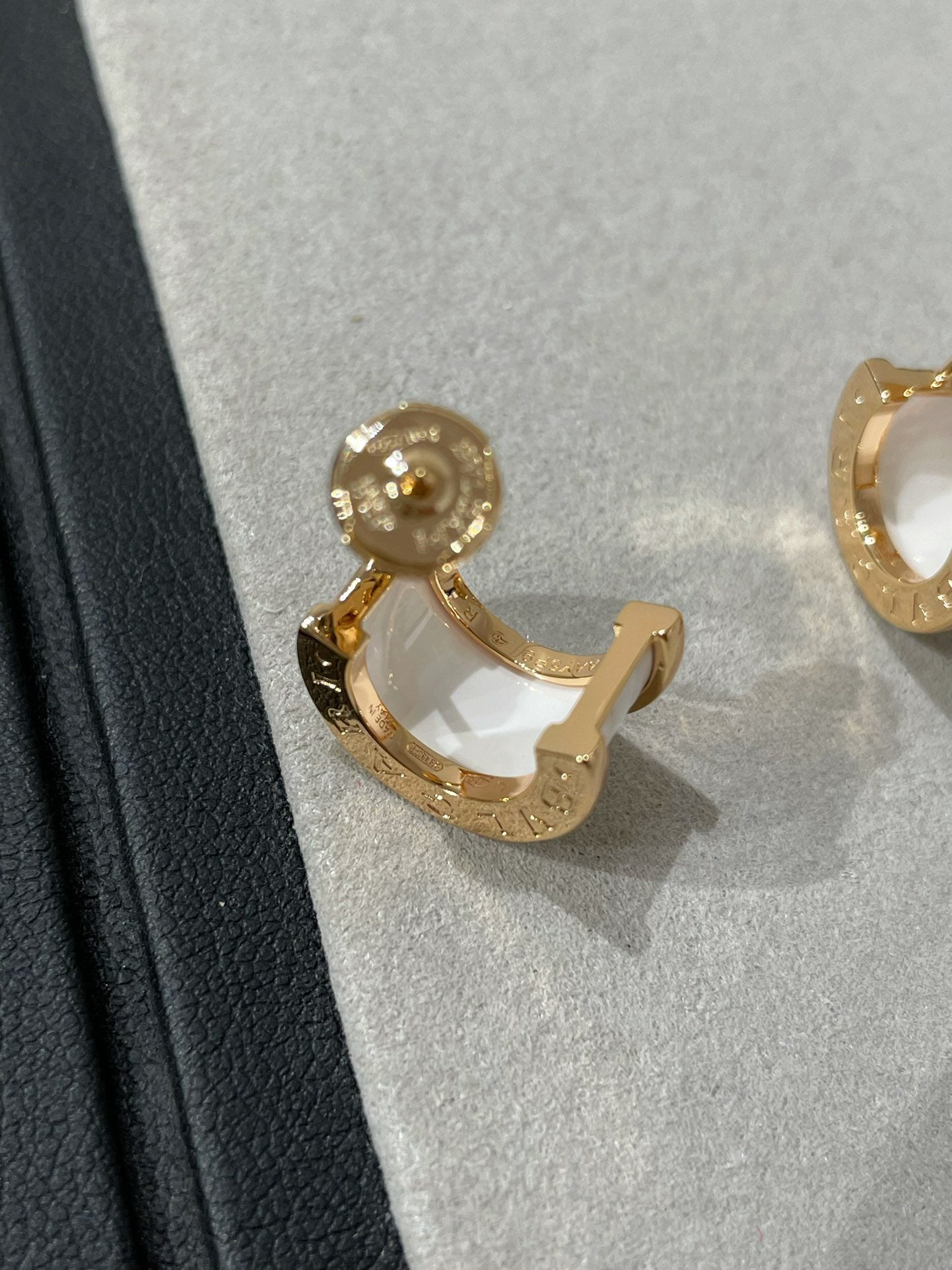 [LORA]ZERO 1 PINK GOLD CERAMIC EARRINGS