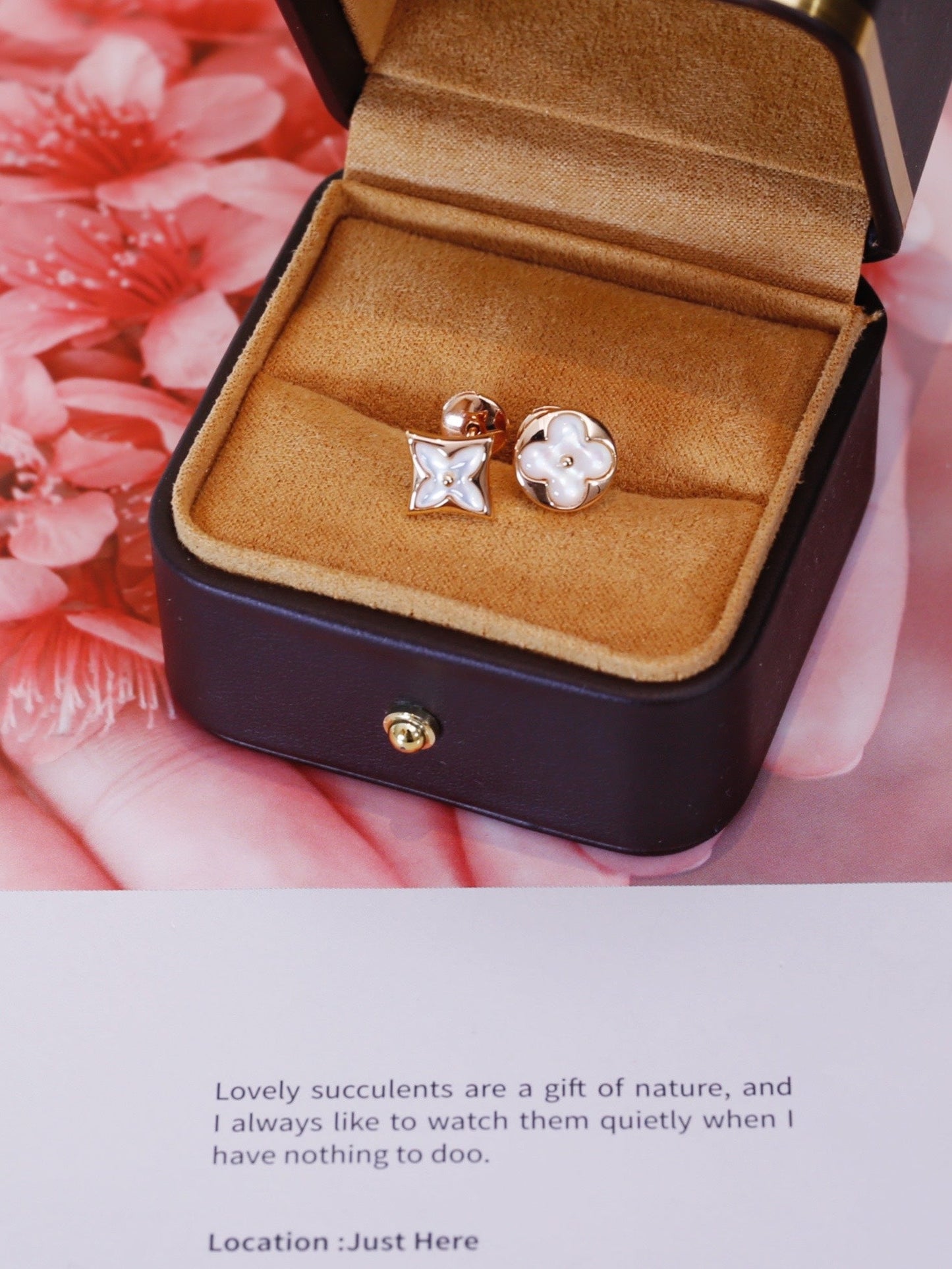 [LORA]STAR AND SUN PINK GOLD MOP STUD EARRINGS