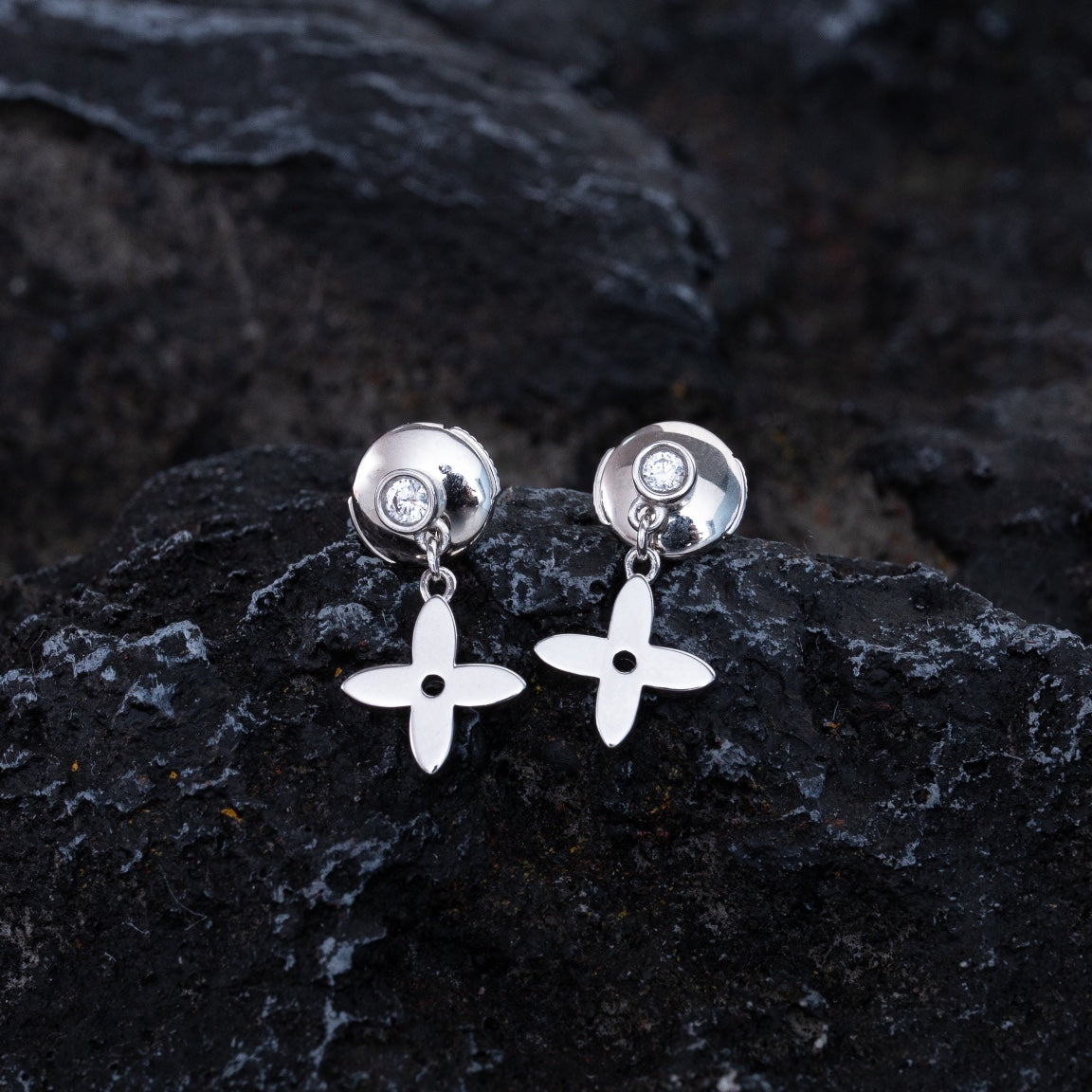 [LORA]VIDYLLE SILVER DIAMOND MINI DROP EARRINGS