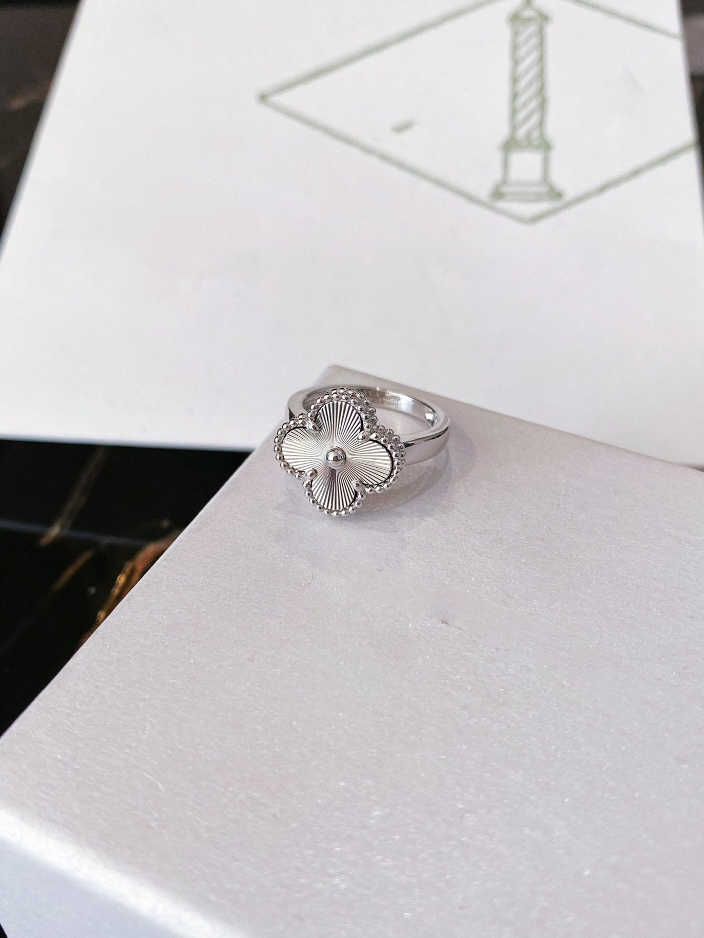 [LORA]CLOVER SILVER RING