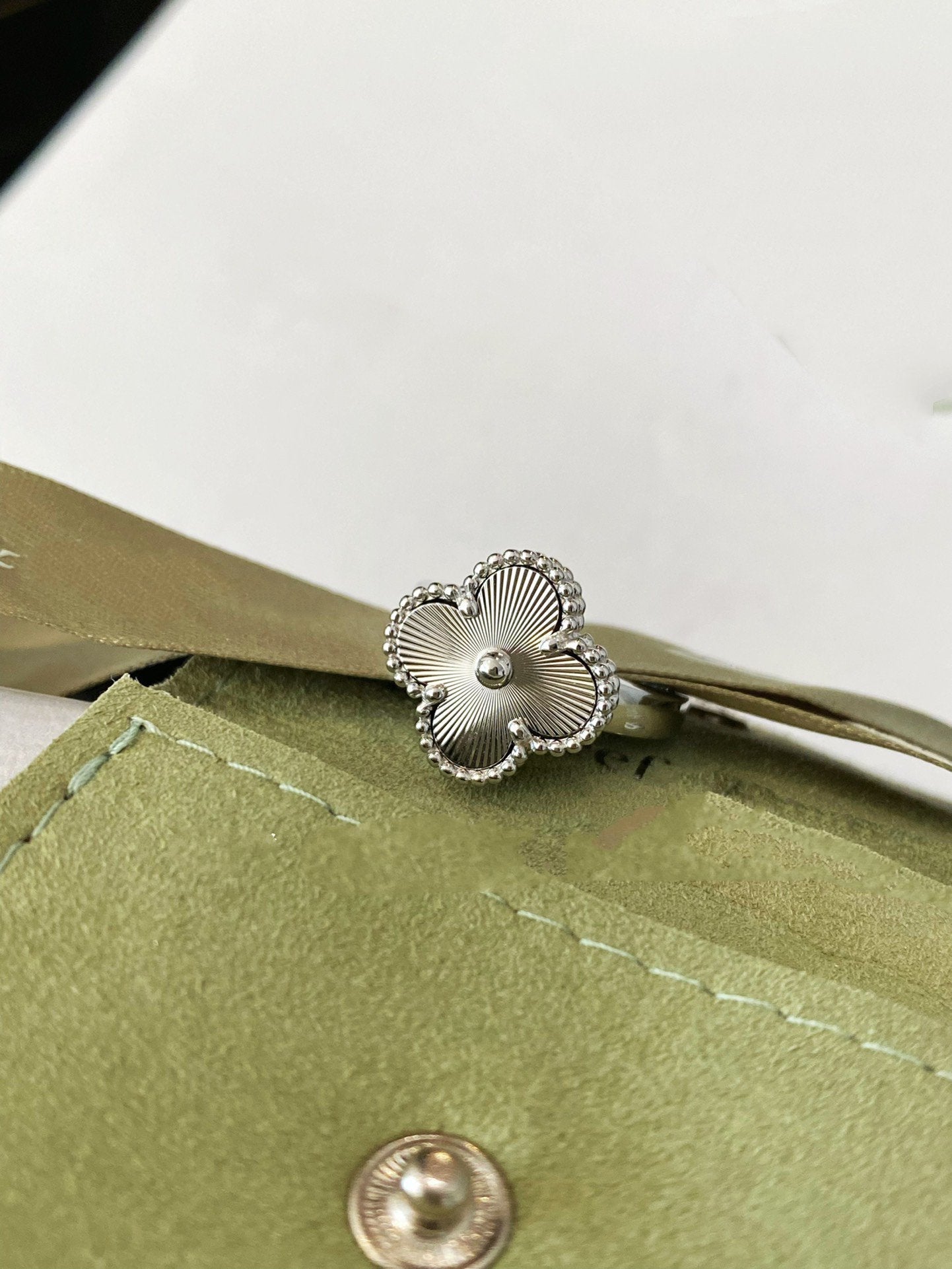 [LORA]CLOVER SILVER RING