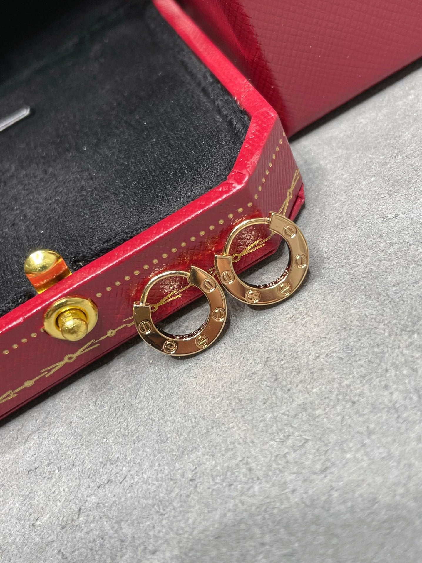 [LORA]LOVE MINI EARRINGS
