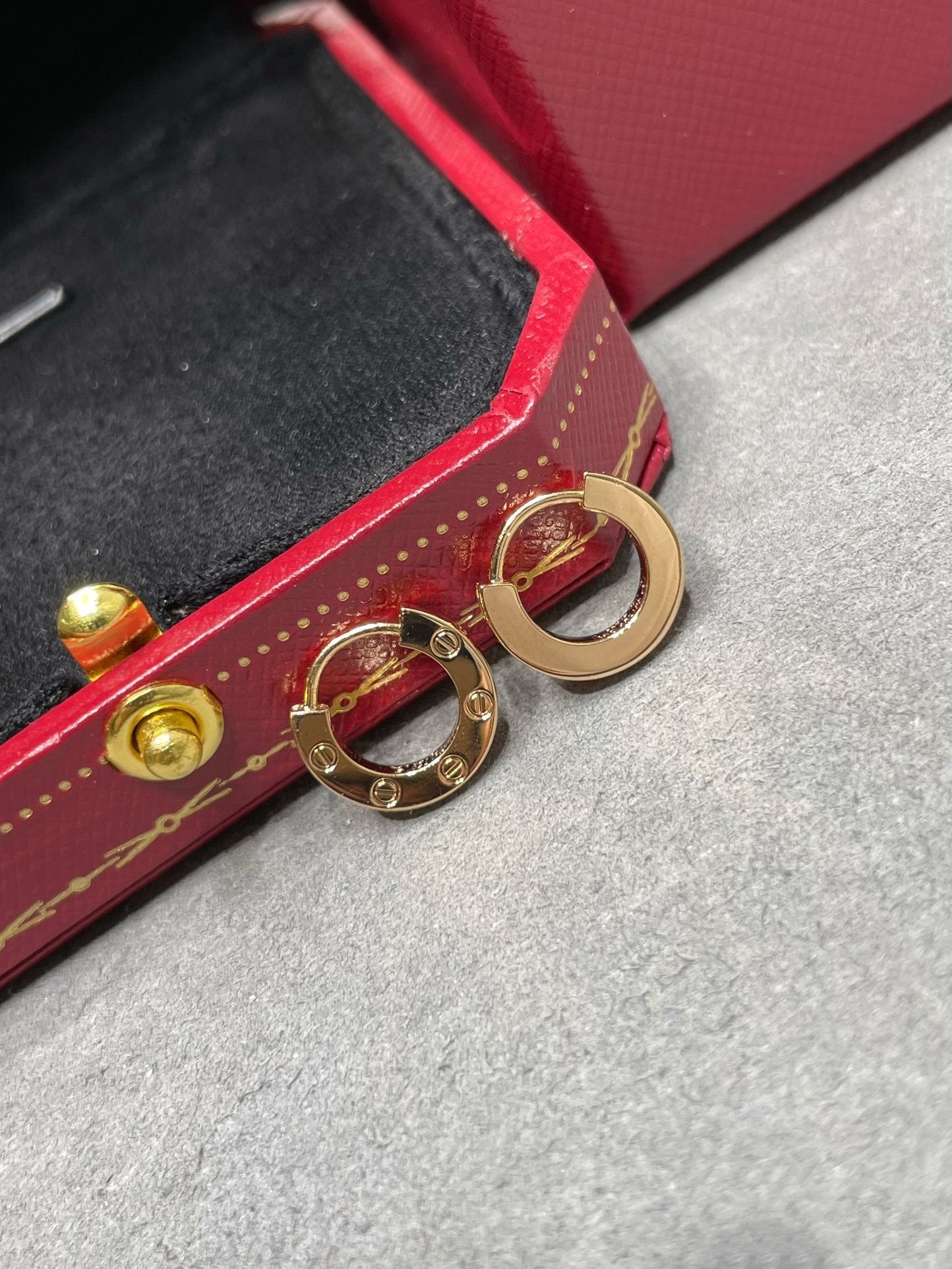 [LORA]LOVE MINI EARRINGS