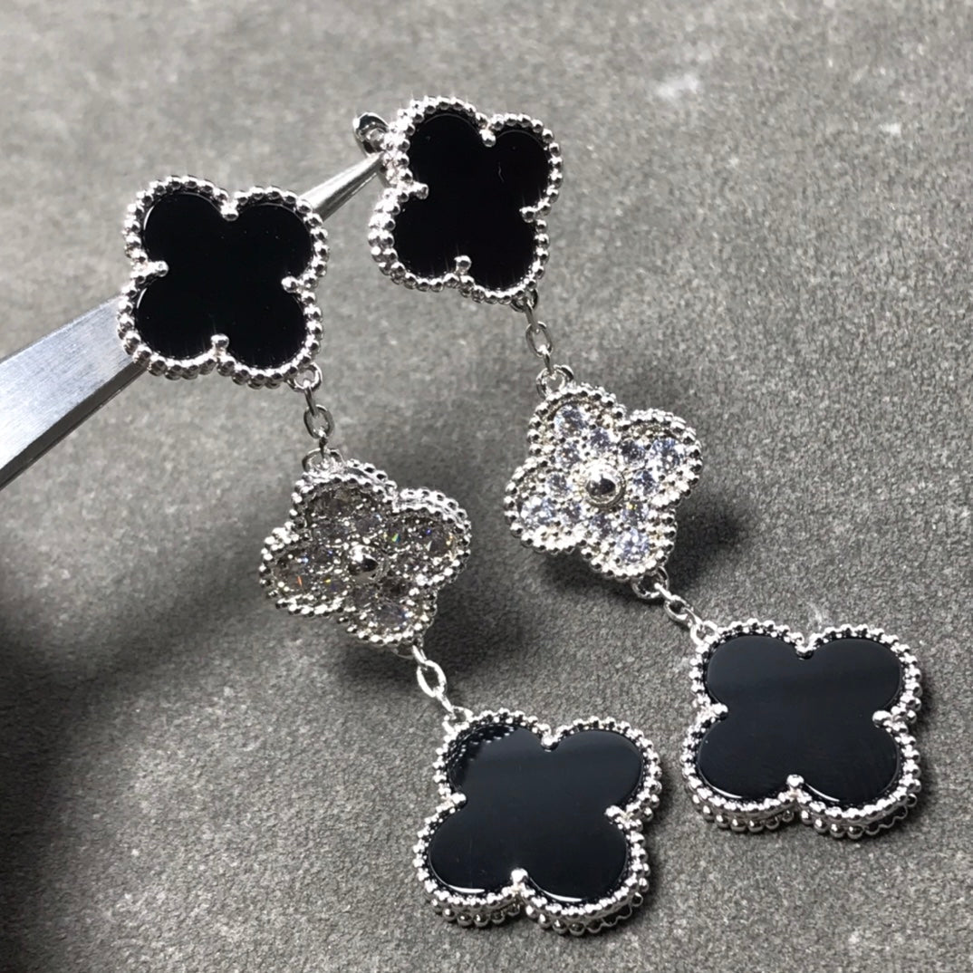 [LORA]CLOVER 3 MOTIF DIAMOND ONYX SILVER EARRINGS