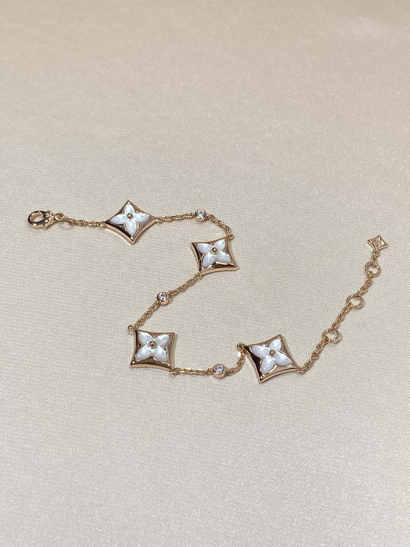 [LORA]STAR 4 MOTIF MOP DIAMOND PINK GOLD BRACELET