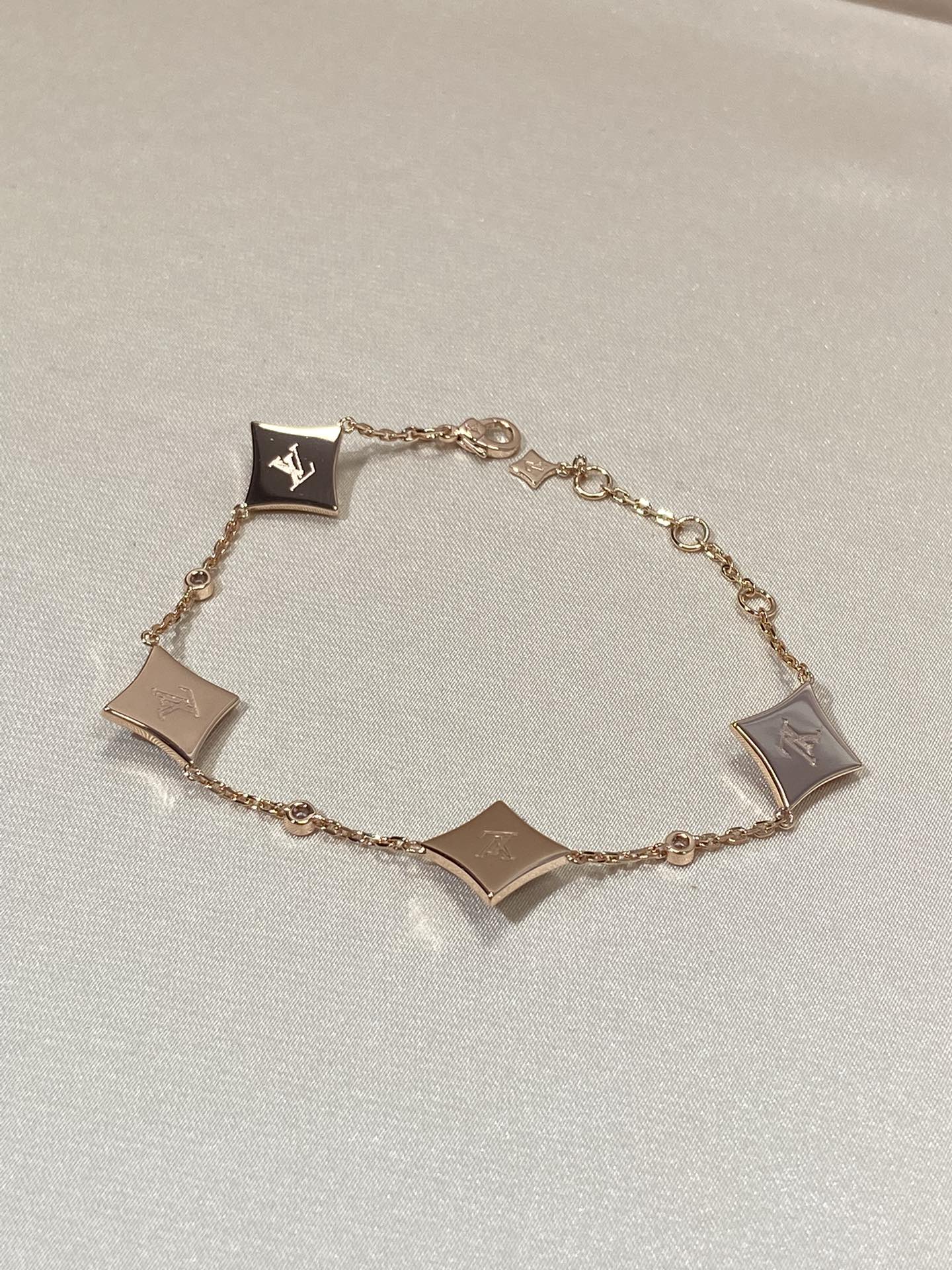 [LORA]STAR 4 MOTIF MOP DIAMOND PINK GOLD BRACELET