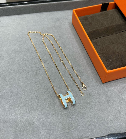[LORA]POP H SKY BLUE NECKLACE