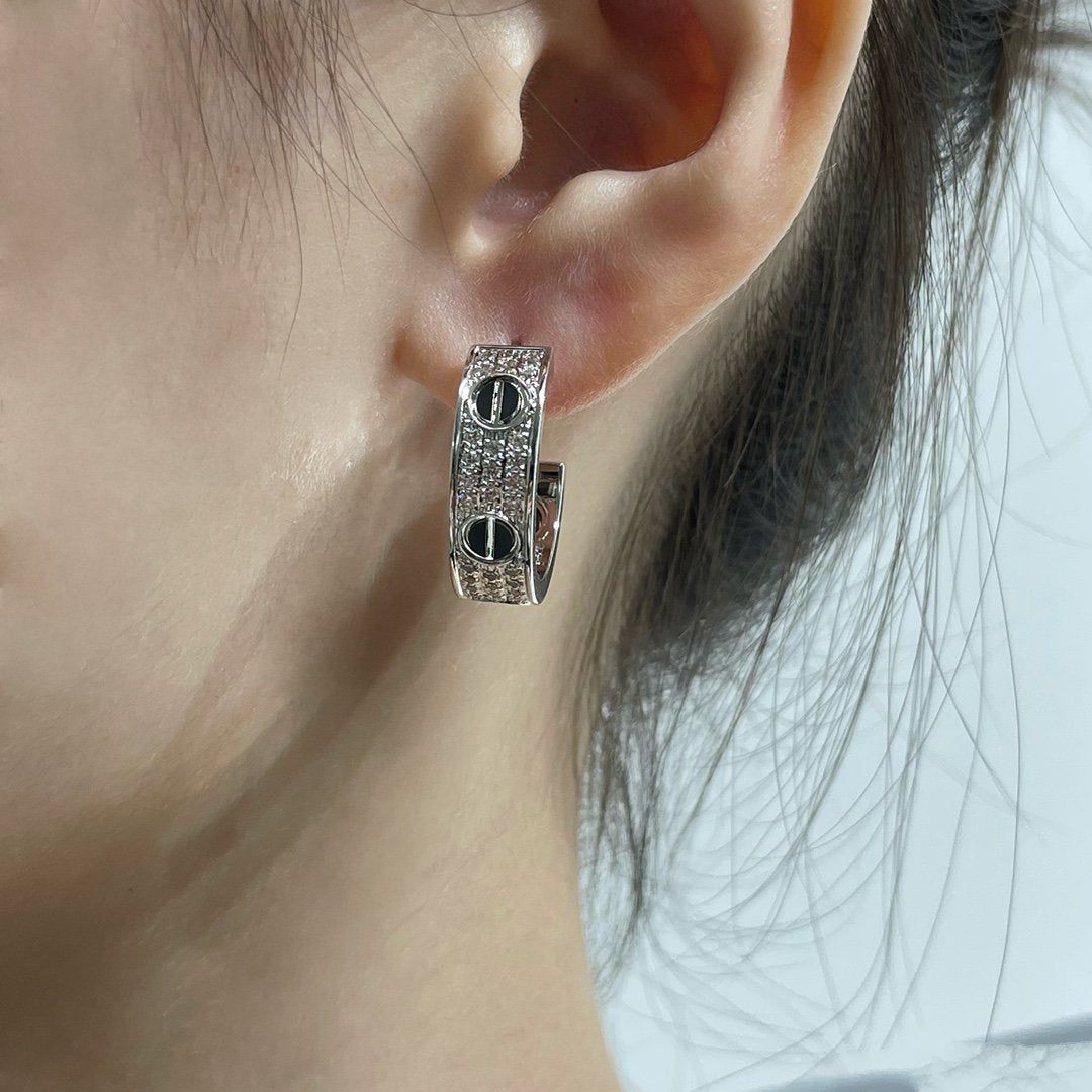[LORA]LOVE CERAMIC DIAMOND PAVED SILVER EARRINGS