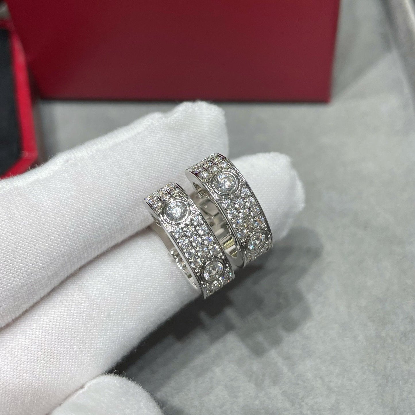 [LORA] LOVE 5.5MM DIAMOND PAVED EARRINGS