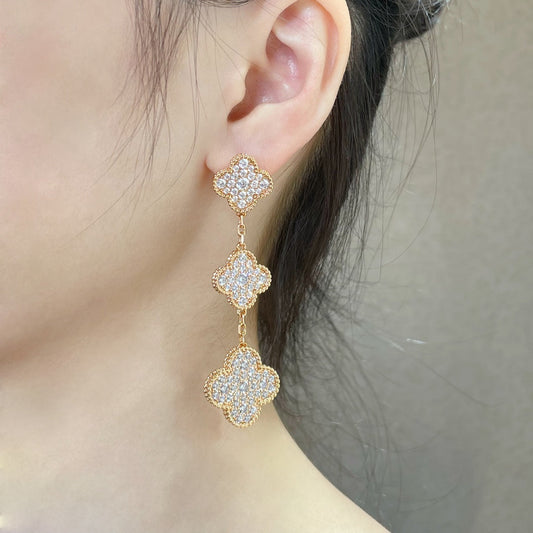 [Lora]CLOVER 3 MOTIFS DIAMOND PAVED ROSE GOLD EARRINGS