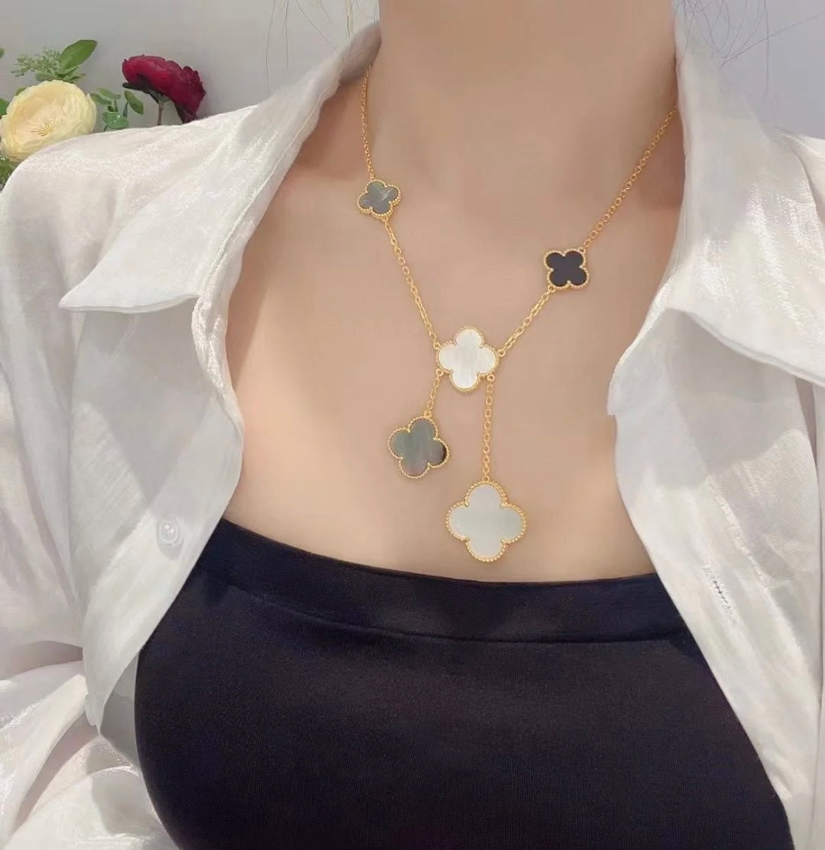 [Lora]CLOVER 6 MOTIF MOP ONYX GOLD NECKLACE