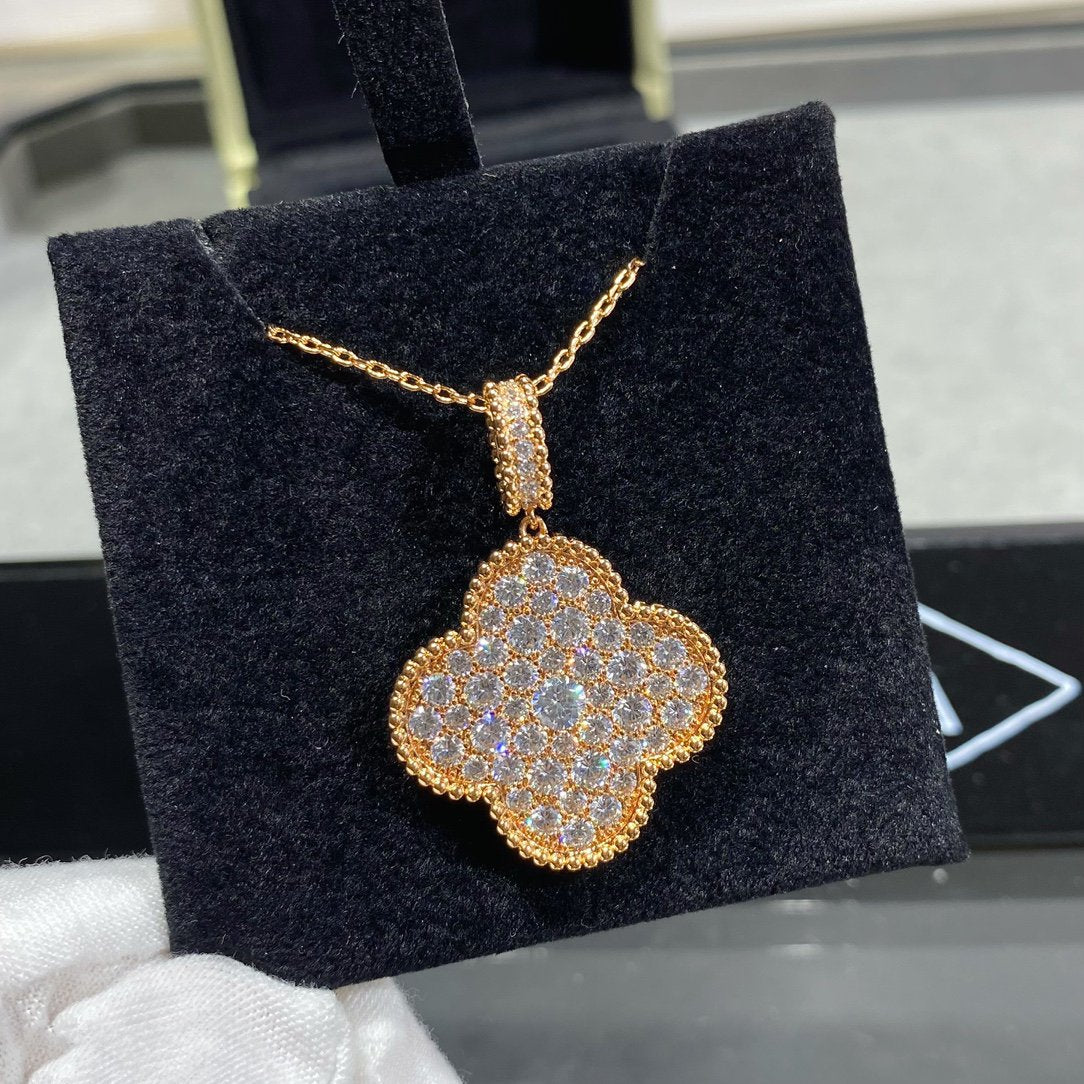 [Lora]CLOVER 25MM LARGE PEDANT DIAMOND PAVED LONG NECKLACE
