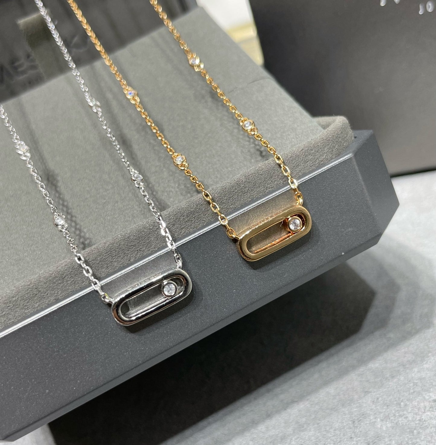[LORA] MOVE UNO DIAMOND NECKLACE