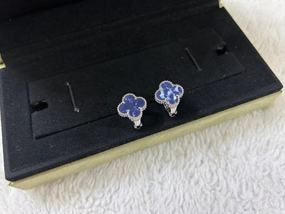 [LORA]CLOVER PIETERSITE MEDIUM STUD EARRINGS