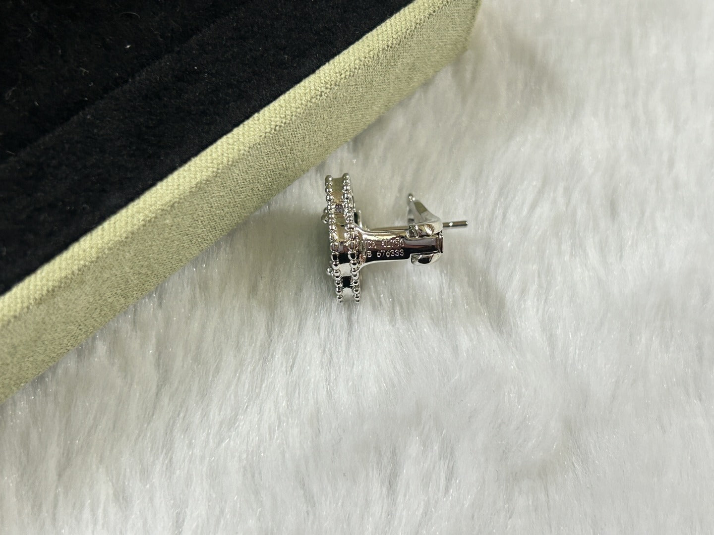 [LORA]CLOVER PIETERSITE MEDIUM STUD EARRINGS