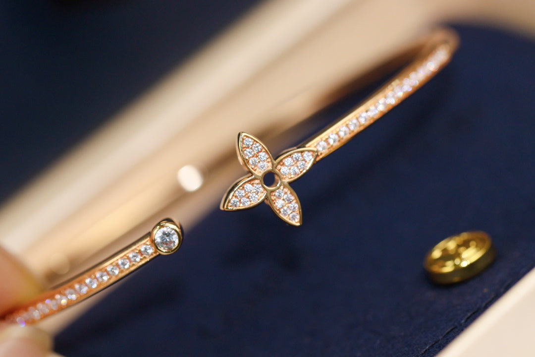 [LORA]IDYLLE PINK GOLD OPEN BRACELET DIAMOND PAVED