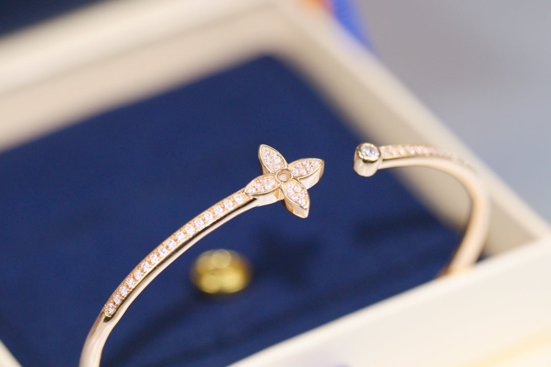 [LORA]IDYLLE PINK GOLD OPEN BRACELET DIAMOND PAVED