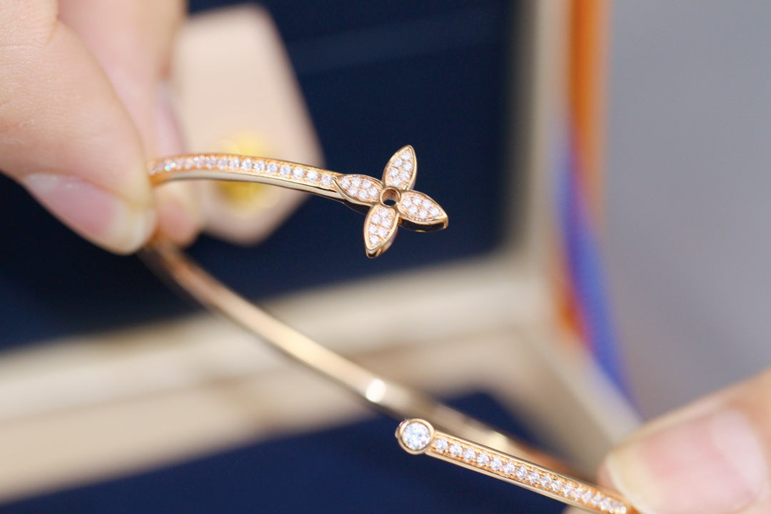 [LORA]IDYLLE PINK GOLD OPEN BRACELET DIAMOND PAVED