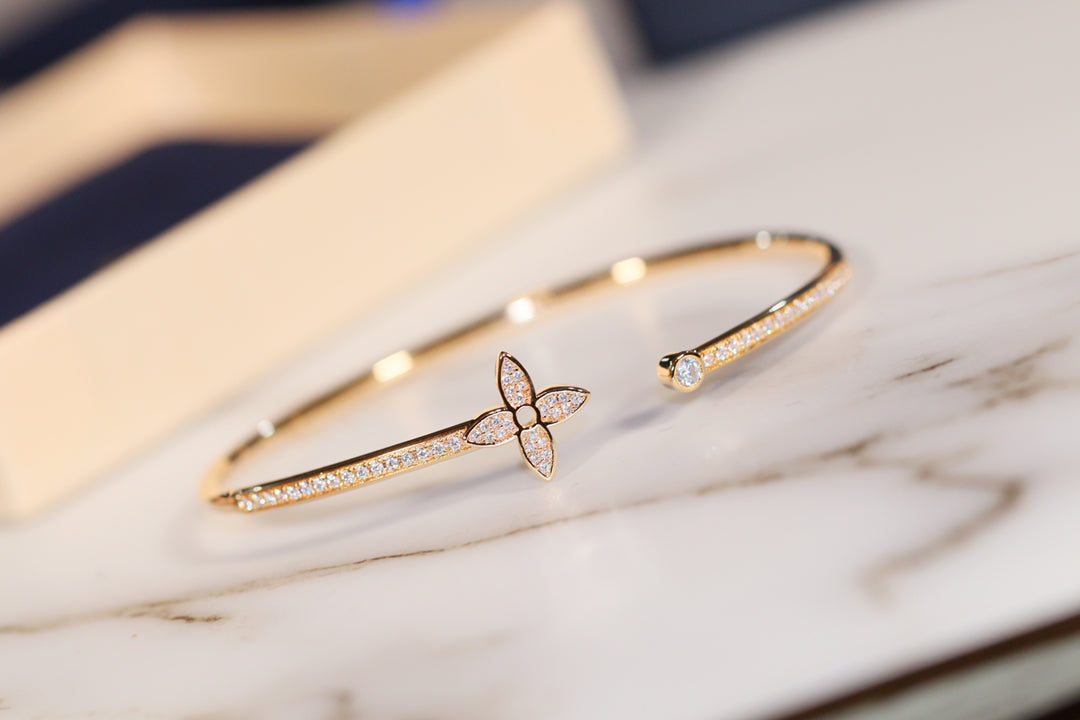 [LORA]IDYLLE GOLD OPEN BRACELET DIAMOND PAVED