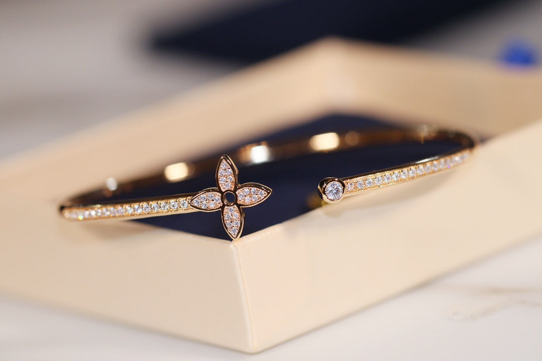 [LORA]IDYLLE GOLD OPEN BRACELET DIAMOND PAVED