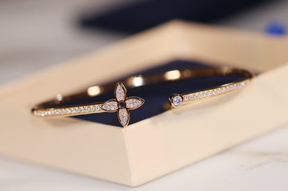 [LORA]IDYLLE GOLD OPEN BRACELET DIAMOND PAVED