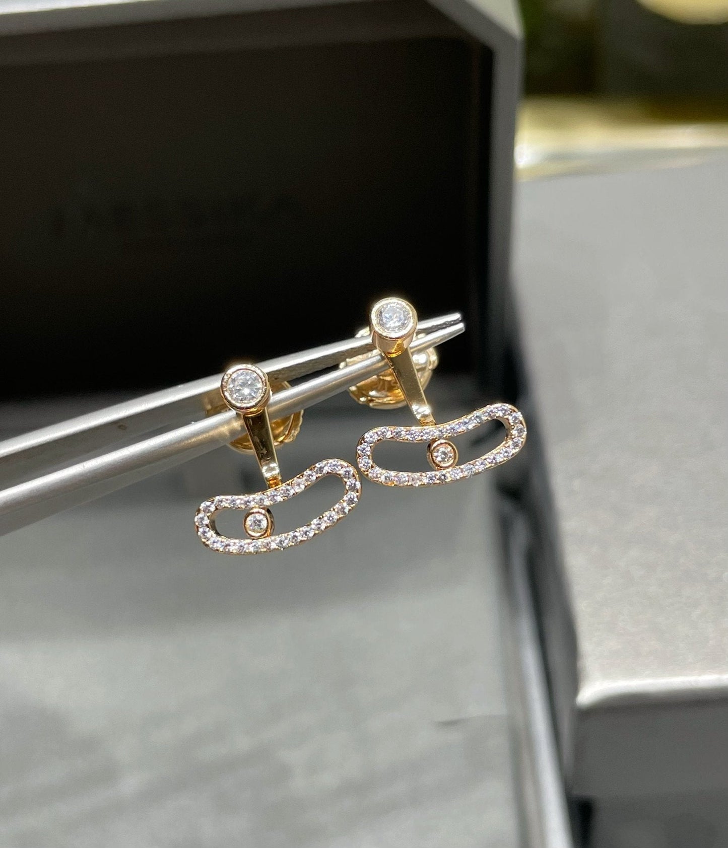 [LORA] MOVE UNO PINK GOLD DIAMOND EARRINGS